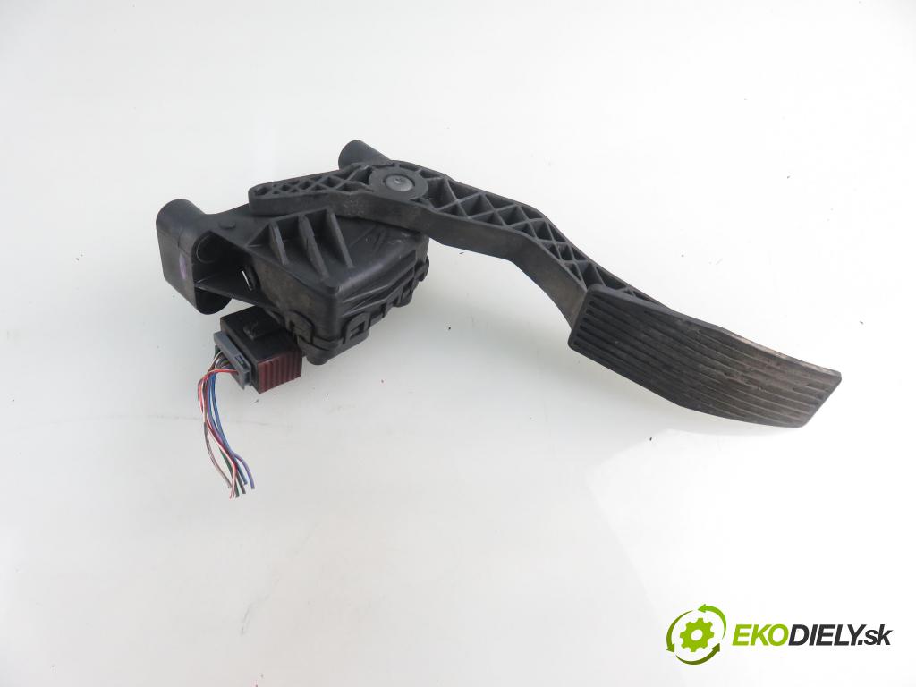 OPEL ASTRA G liftback (T98) HB 1999 55,00 1.7 DTI 16V - Y 17 DT 1686,00 Potenciometer plynu 9157998BK ; 6PV00811200 (Pedále)