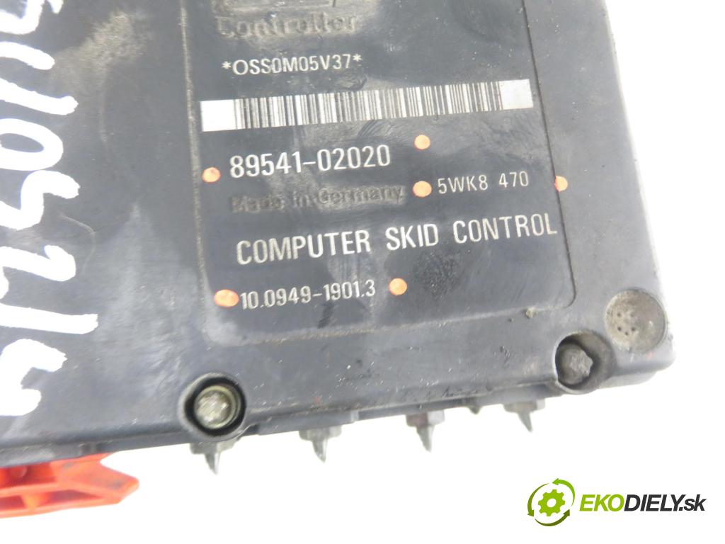 TOYOTA COROLLA Liftback (_E11_) LIFTBACK 2001 63,00 1.4 (EE111_) - 4E-FE 1332,00 Pumpa ABS 8954102020 ; 5WK8470 ; 10094919013 (Pumpy ABS)