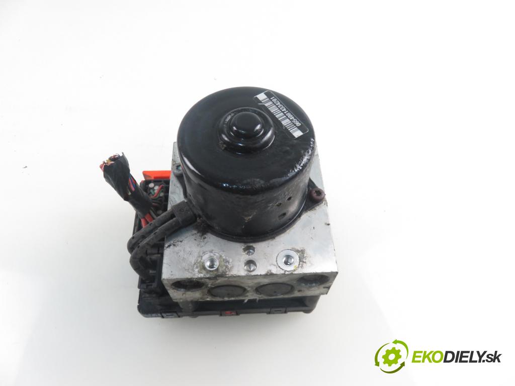 TOYOTA COROLLA Liftback (_E11_) LIFTBACK 2001 63,00 1.4 (EE111_) - 4E-FE 1332,00 Pumpa ABS 8954102020 ; 5WK8470 ; 10094919013 (Pumpy ABS)