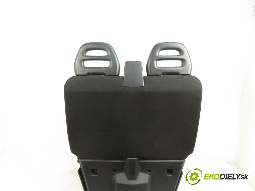 IVECO DAILY VI Furgon FURGON 2020 100,00 3.0 NaturalPower 136 - F1CFA401C 2998,00 Sedadlo CESTUJÚCI/PP