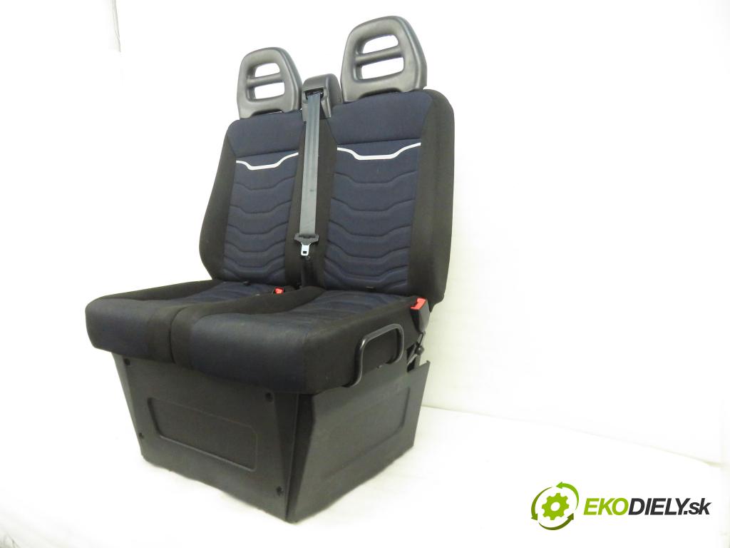 IVECO DAILY VI Furgon FURGON 2020 100,00 3.0 NaturalPower 136 - F1CFA401C 2998,00 Sedadlo CESTUJÚCI/PP