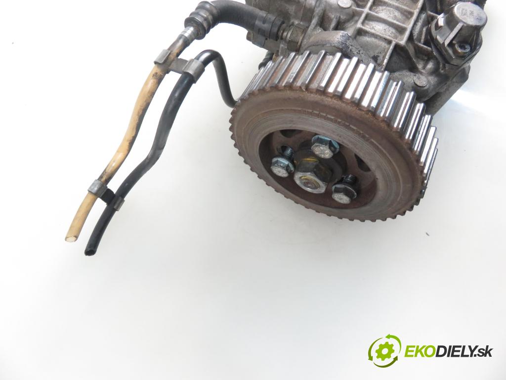 VW BORA (1J2) SEDAN 2000 66,00 1.9 TDI 90 - ALH 1896,00 Pumpa vstrekovacia 038130107D ; 0460404977 (Vstrekovacie čerpadlá)