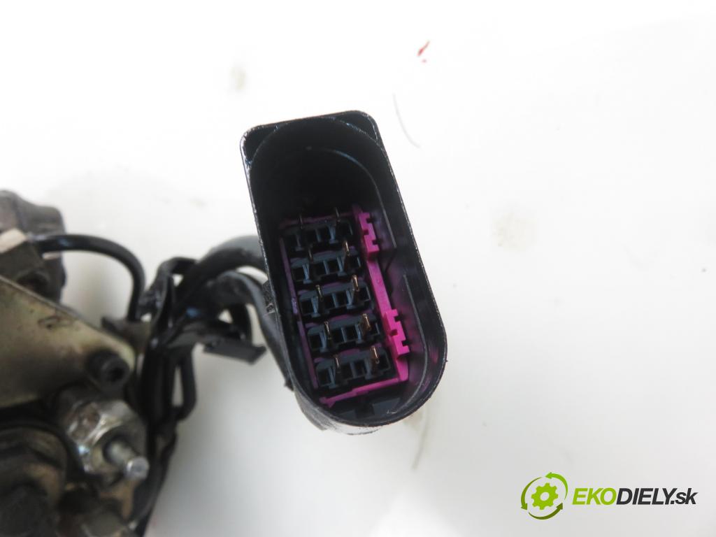 VW BORA (1J2) SEDAN 2000 66,00 1.9 TDI 90 - ALH 1896,00 Pumpa vstrekovacia 038130107D ; 0460404977 (Vstrekovacie čerpadlá)