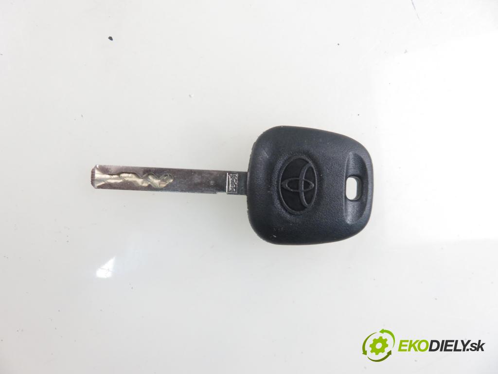 TOYOTA AURIS TOURING SPORTS (_E18_) KOMBI 2013 97,00 1.6 Valvematic 132 - 1ZR-FAE 1598,00 spinačka 450200206 (Spínacie skrinky a kľúče)