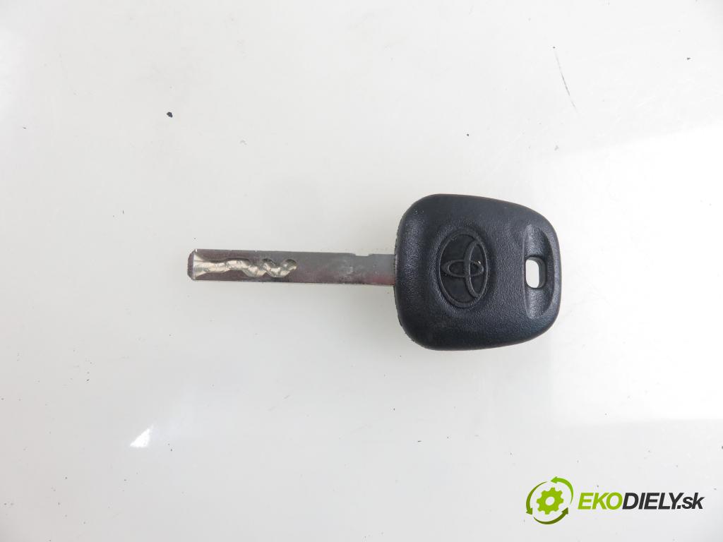 TOYOTA AURIS TOURING SPORTS (_E18_) KOMBI 2013 97,00 1.6 Valvematic 132 - 1ZR-FAE 1598,00 spinačka 450200206 (Spínacie skrinky a kľúče)