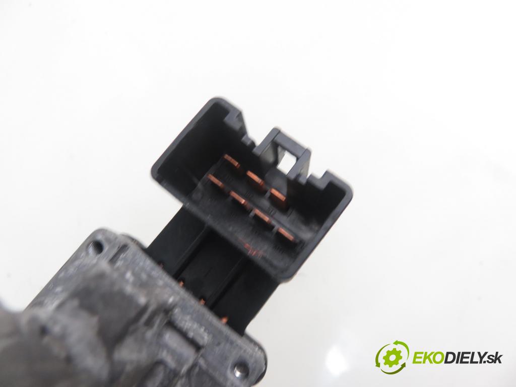 TOYOTA AURIS TOURING SPORTS (_E18_) KOMBI 2013 97,00 1.6 Valvematic 132 - 1ZR-FAE 1598,00 spinačka 450200206 (Spínacie skrinky a kľúče)