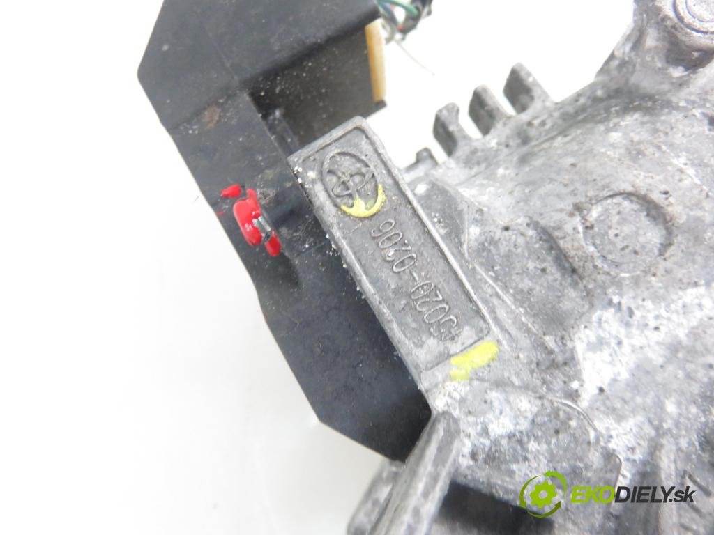 TOYOTA AURIS TOURING SPORTS (_E18_) KOMBI 2013 97,00 1.6 Valvematic 132 - 1ZR-FAE 1598,00 spinačka 450200206 (Spínacie skrinky a kľúče)