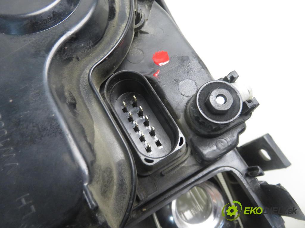 VW BORA (1J2) SEDAN 2000 66,00 1.9 TDI 90 - ALH 1896,00 Svetlo LP