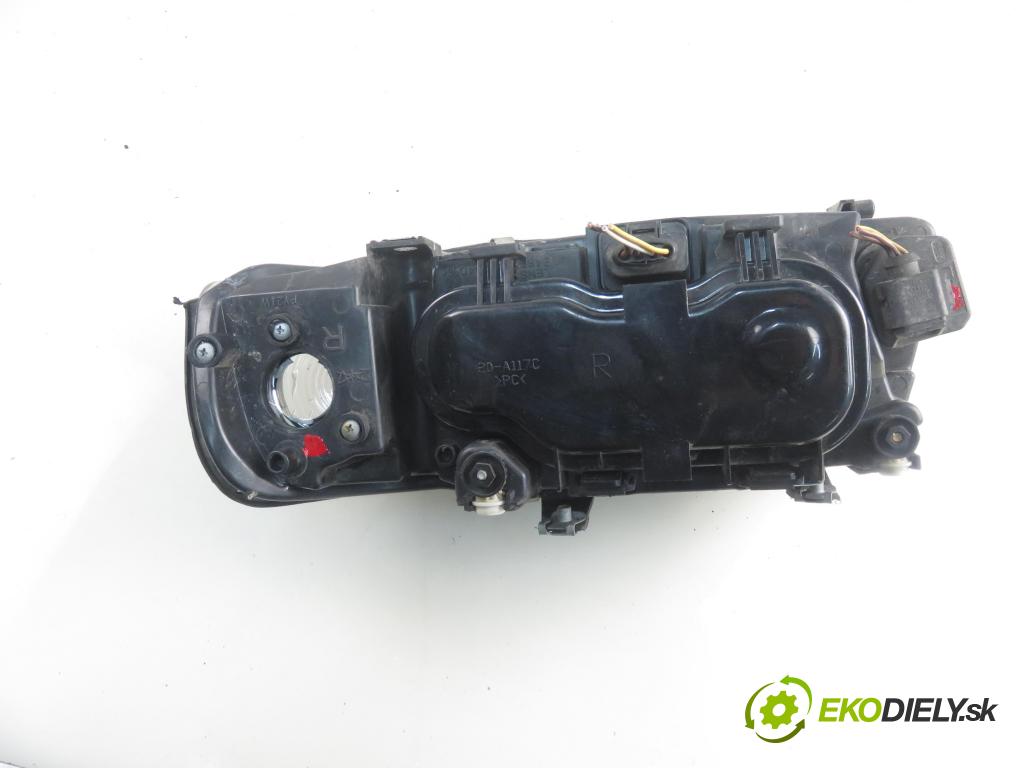 AUDI A3 (8L1) HB 2001 75,00 1.6 - AVU 1595,00 světlo PP