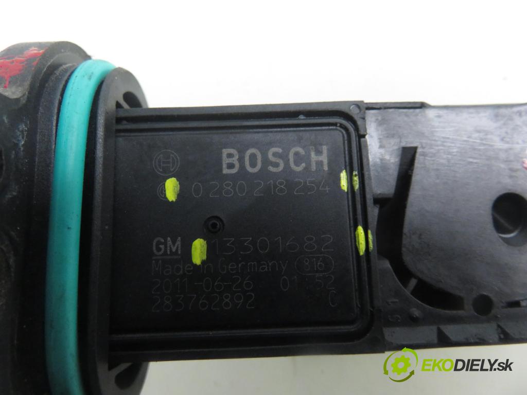 OPEL MERIVA B nadwozie wielkoprzestrzenne (MPV) (S10) MINIVAN 2011 74,00 1.4 - A 14 XER 1398,00 váha vzduchu vzduchu 0280218254 ; 13301682