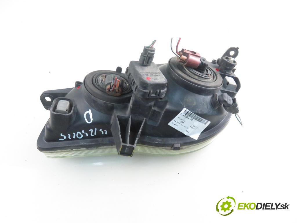 TOYOTA COROLLA Liftback (_E11_) LIFTBACK 2001 63,00 1.4 (EE111_) - 4E-FE 1332,00 světlo PP 89003462