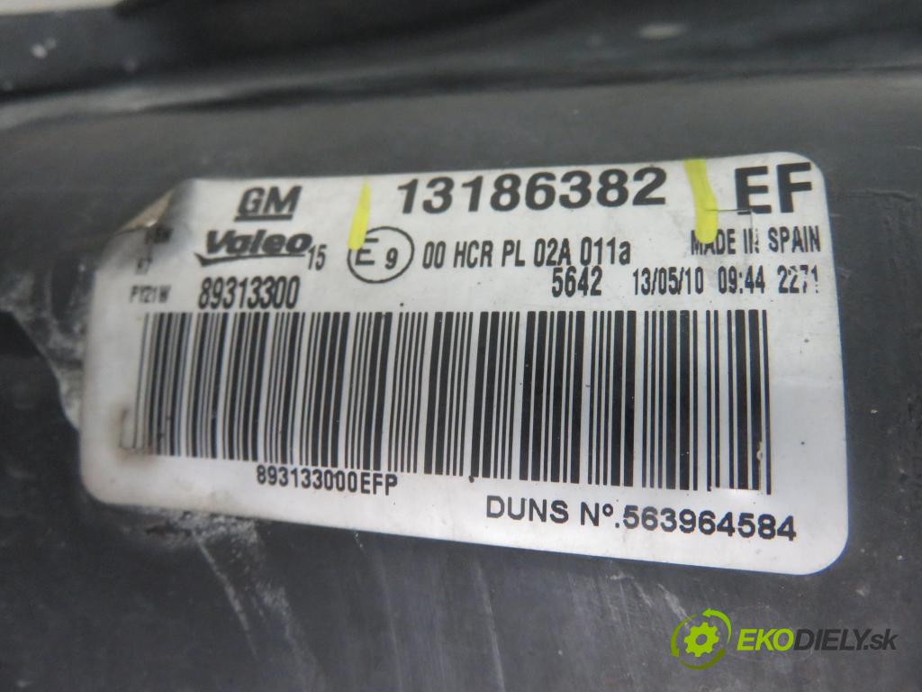 OPEL CORSA D (S07) HB 2010 70,00 1.3 CDTI - A 13 DTE 1248,00 světlo PP 13186382