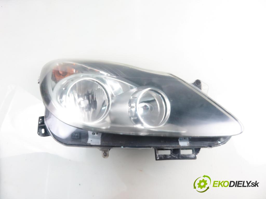 OPEL CORSA D (S07) HB 2010 70,00 1.3 CDTI - A 13 DTE 1248,00 světlo PP 13186382
