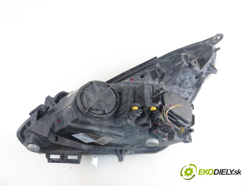 OPEL CORSA D (S07) HB 2010 70,00 1.3 CDTI - A 13 DTE 1248,00 světlo PP 13186382