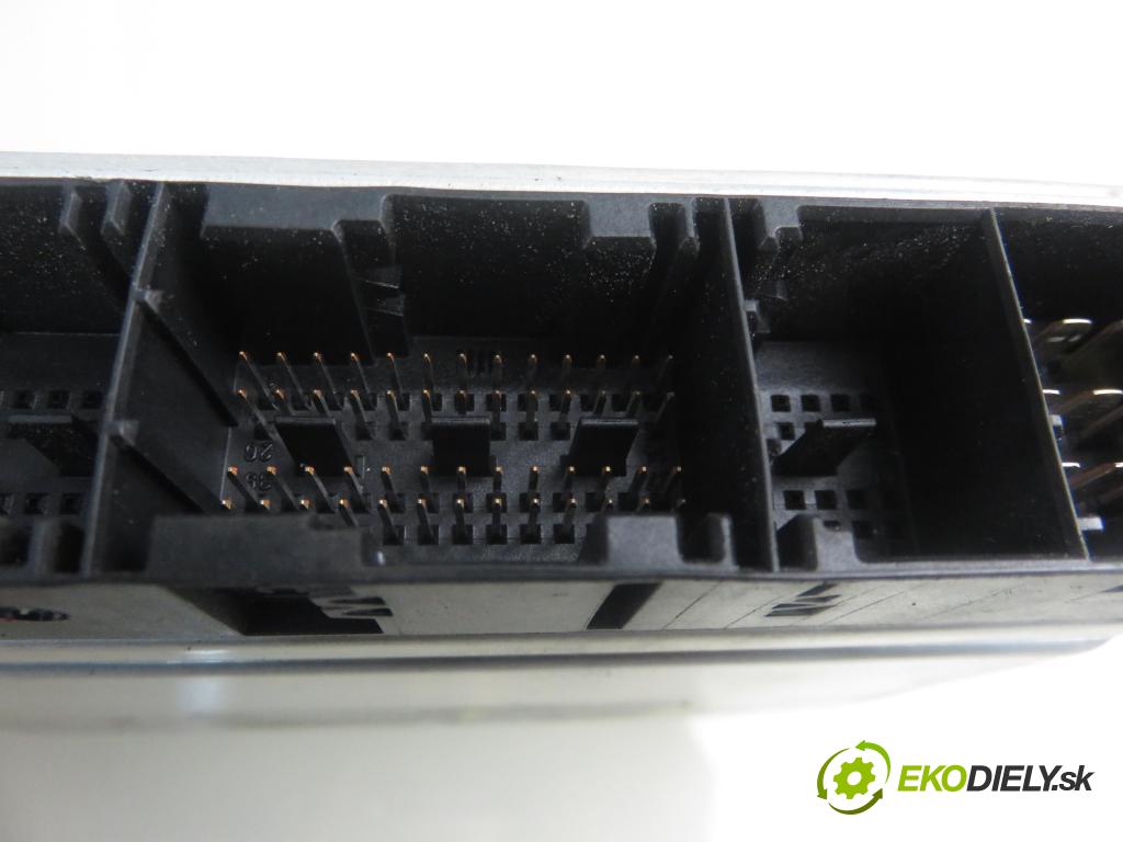 TOYOTA COROLLA Liftback (_E11_) LIFTBACK 2001 63,00 1.4 (EE111_) - 4E-FE 1332,00 Riadiaca jednotka Motor 0261206229 ; 8966102662