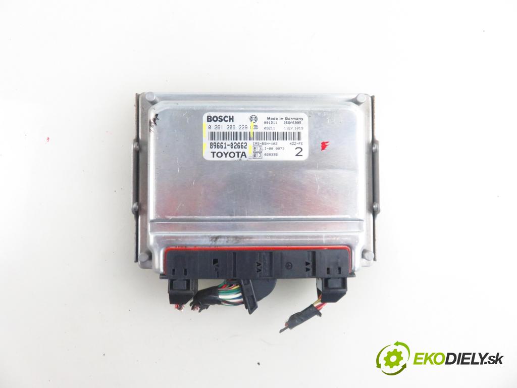 TOYOTA COROLLA Liftback (_E11_) LIFTBACK 2001 63,00 1.4 (EE111_) - 4E-FE 1332,00 Riadiaca jednotka Motor 0261206229 ; 8966102662
