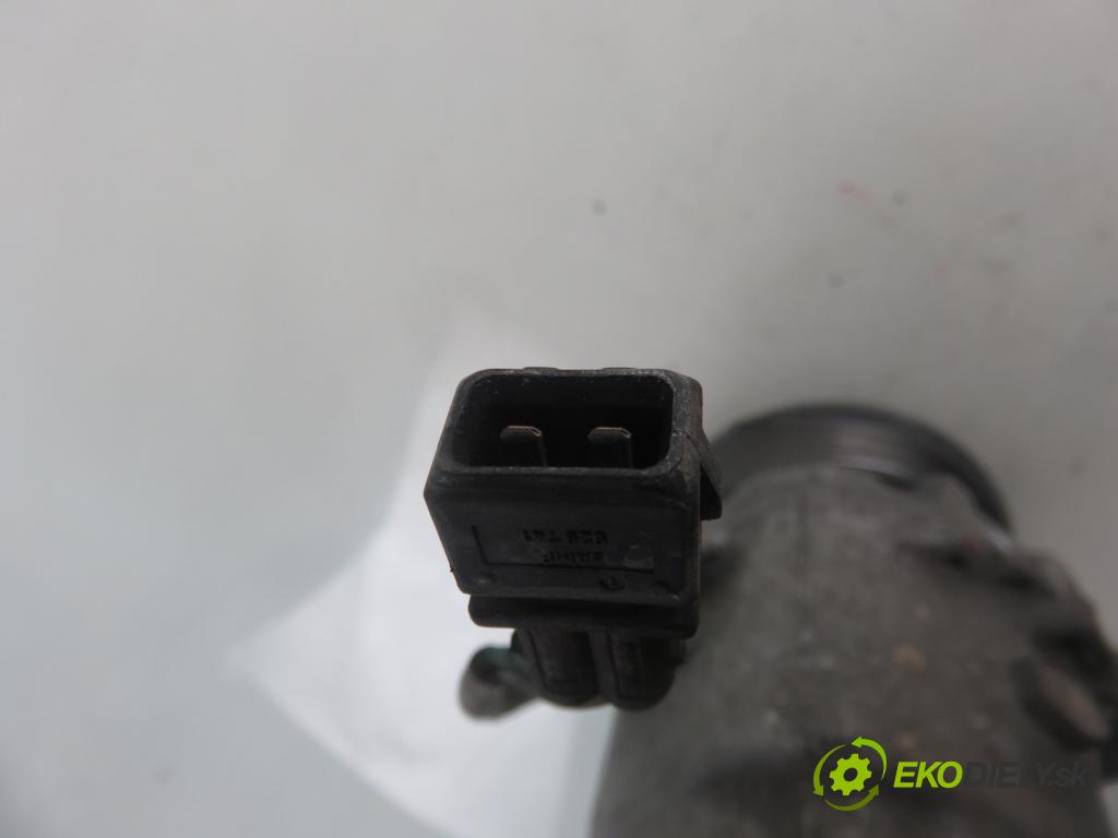 VW POLO (6N2) HB 2001 55,00 1.4 TDI - AMF 1422,00 KOMPRESOR: klimatizácie 6N0820803B (Kompresory klimatizácie)