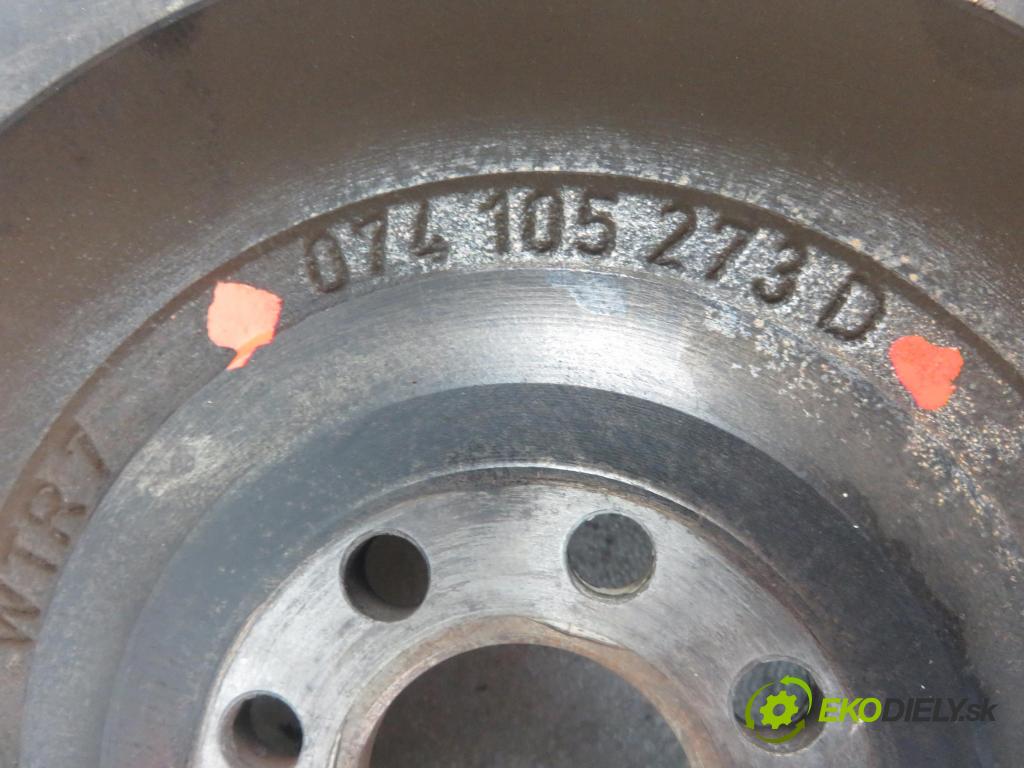 VW TRANSPORTER IV Autobus (70XB, 70XC, 7DB, 7DW, 7DK) BUS 1994 57,00 2.4 D 78 2370,00 Koleso zotrvačník 30282231131 ; 30282231131 ; 074105273D