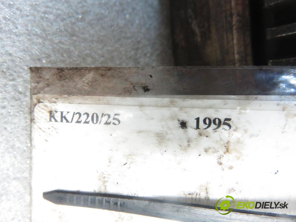 VW TRANSPORTER IV Skrzynia (70XA) FURGON 1995 50,00 1.9 TD 68 - ABL 1896,00 Koleso zotrvačník 322014711 ; 037105271K