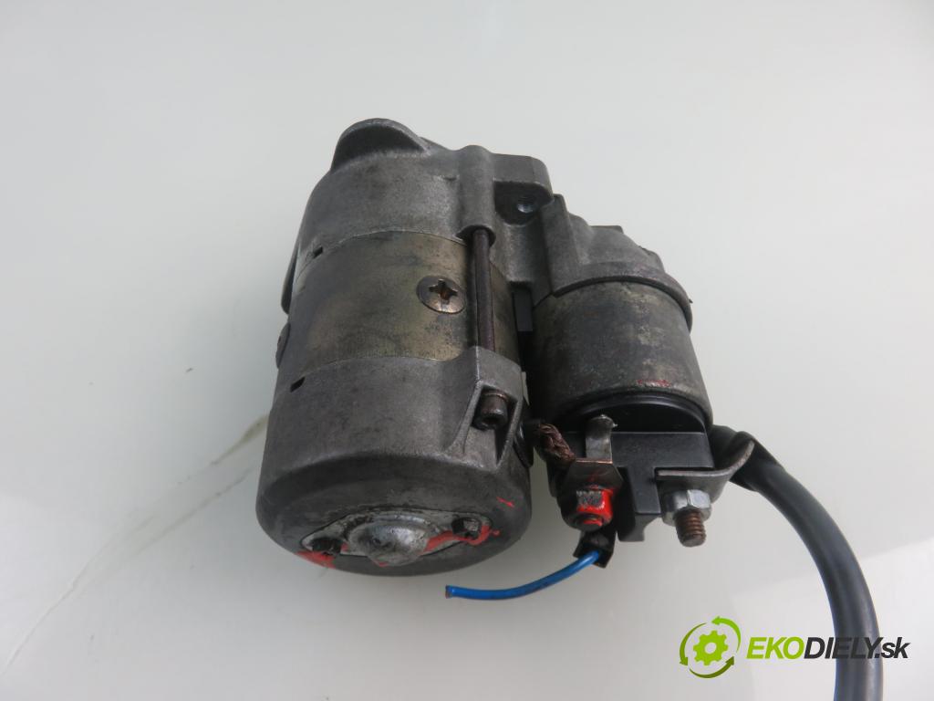 SMART FORTWO Coupe (450) HB 2004 37,00 0.7 (450.330) 50 - M 160.920 698,00 Štartér 0003188V008 ; 0051512601 ; 63101007 (Štartéry)
