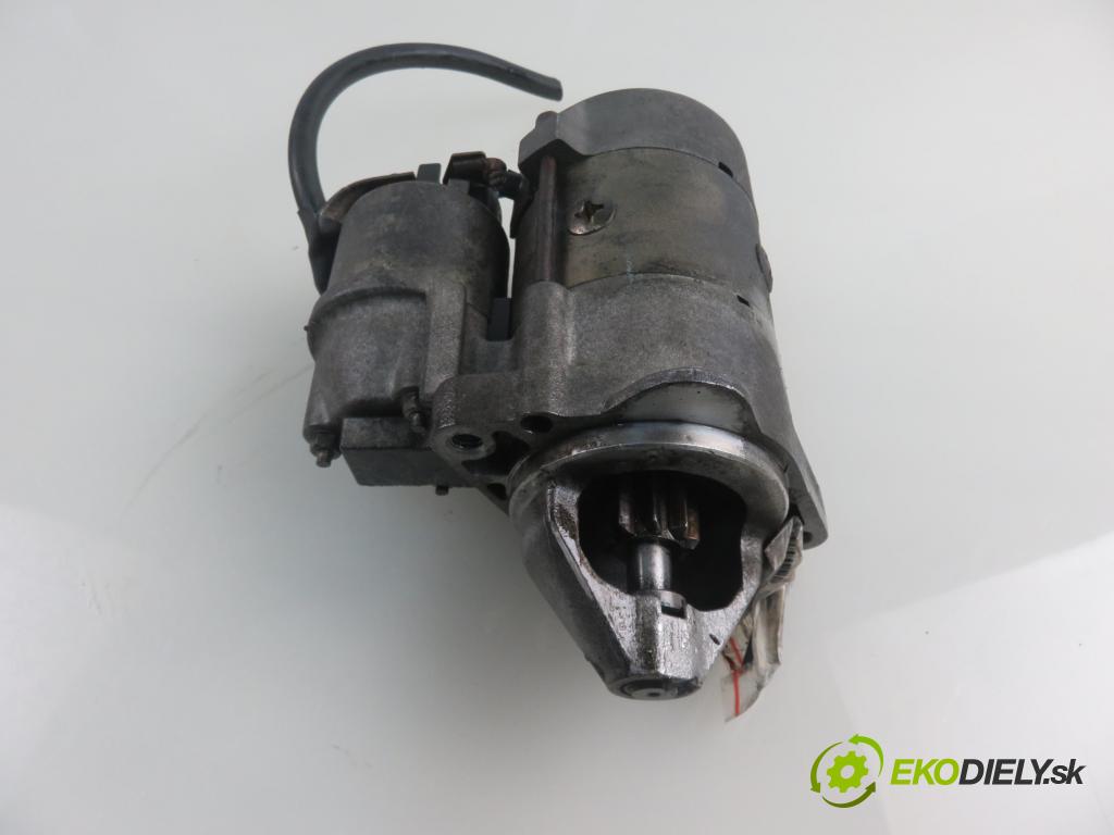 SMART FORTWO Coupe (450) HB 2004 37,00 0.7 (450.330) 50 - M 160.920 698,00 Štartér 0003188V008 ; 0051512601 ; 63101007 (Štartéry)