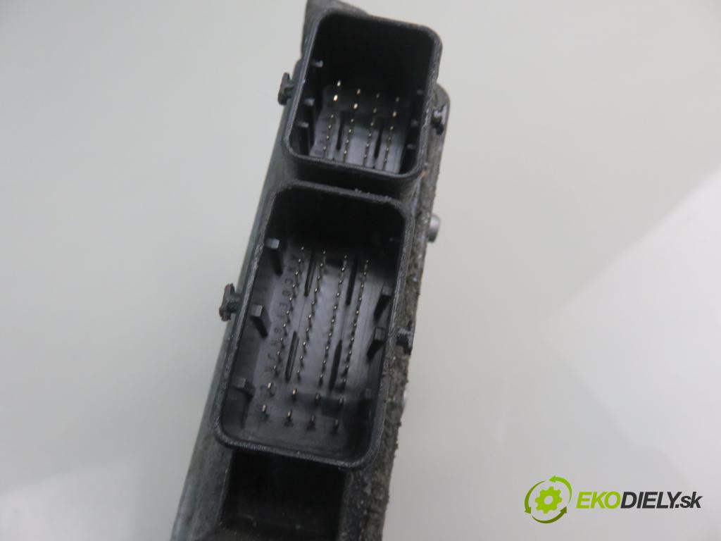 PEUGEOT PARTNER Skrzynia (5_, G_) FURGON 2004 66,00 2.0 HDi - RHY (DW10TD) 1997,00 Riadiaca jednotka Motor SW9650517880 ; HW9647423380 ; 5WS40049CT