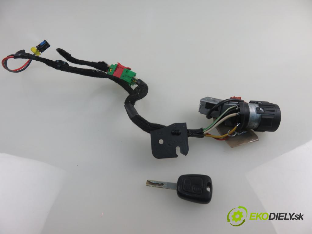 PEUGEOT 307 Break (3E) HB 2003 0,00 2 - RFN (EW10J4) 1997,00 spinačka 9648445180 (Spínacie skrinky a kľúče)