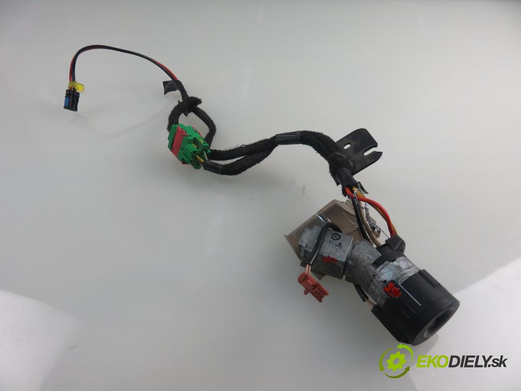 PEUGEOT 307 Break (3E) HB 2003 0,00 2 - RFN (EW10J4) 1997,00 spinačka 9648445180 (Spínacie skrinky a kľúče)