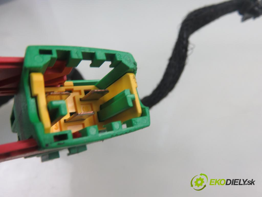 PEUGEOT 307 Break (3E) HB 2003 0,00 2 - RFN (EW10J4) 1997,00 spinačka 9648445180 (Spínacie skrinky a kľúče)