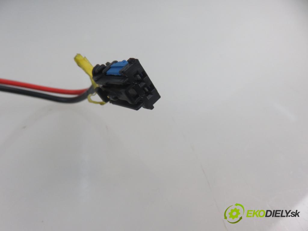 PEUGEOT 307 Break (3E) HB 2003 0,00 2 - RFN (EW10J4) 1997,00 spinačka 9648445180 (Spínacie skrinky a kľúče)