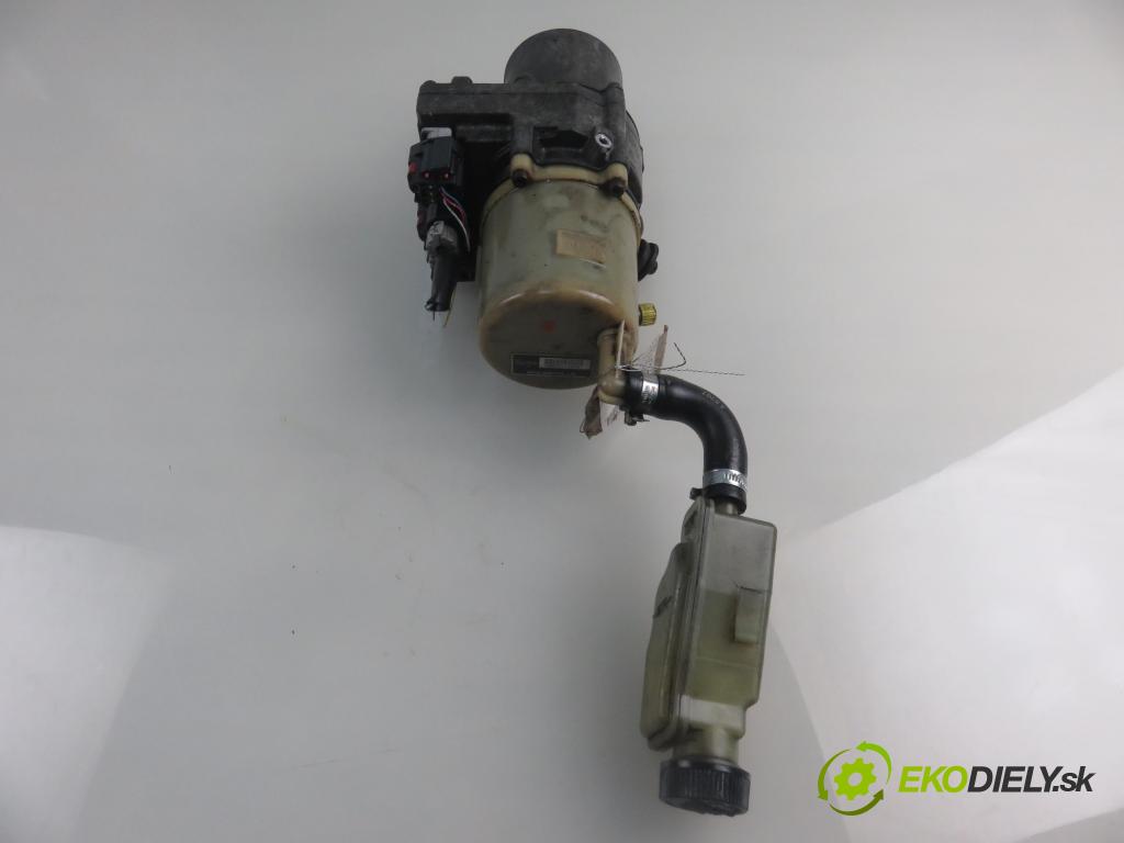 MAZDA 5 (CR19) MINIVAN 2005 107,00 2 - LFF7 1999,00 Pumpa servočerpadlo