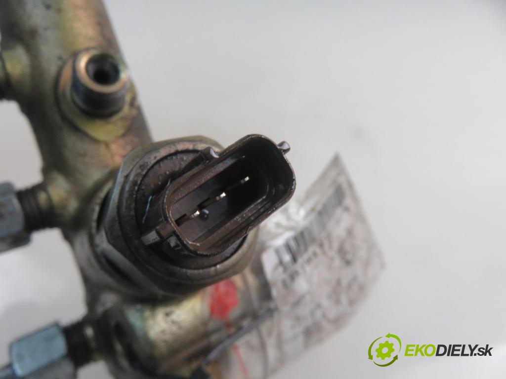 OPEL MERIVA A nadwozie wielkoprzestrzenne (MPV) (X03) HB 2004 74,00 1.7 CDTI 101 - Z 17 DT 1686,00 Lišta vstrekovacia  (Vstrekovacie lišty)