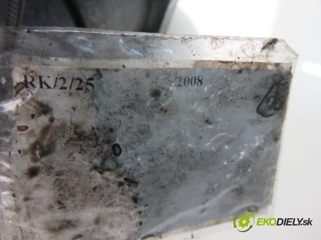 NISSAN PRIMASTAR Skrzynia (X83) FURGON 2008 0,00 2.5 dCi 115 - G9U 630 2464,00 KOMPRESOR: klimatizácie  (Kompresory klimatizácie)