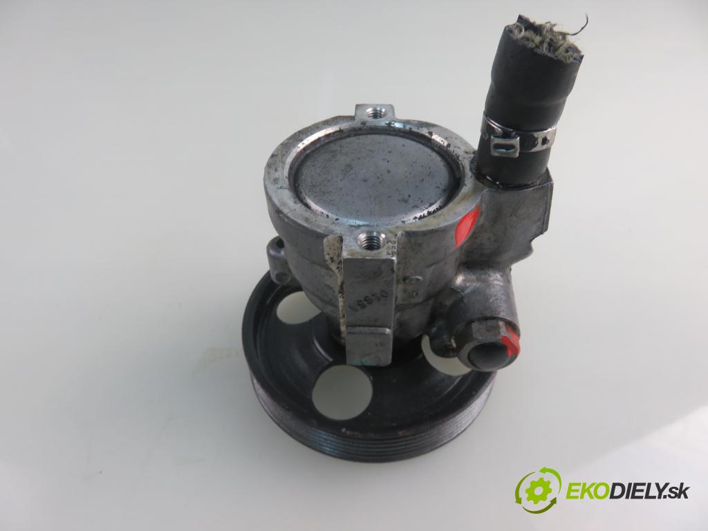 VOLVO V40 Kombi (645) KOMBI 2000 85,00 1.9 DI 116 - D 4192 T3 1870,00 Pumpa servočerpadlo 26083376 ; 26083376RV ; 8200071050 (Servočerpadlo)