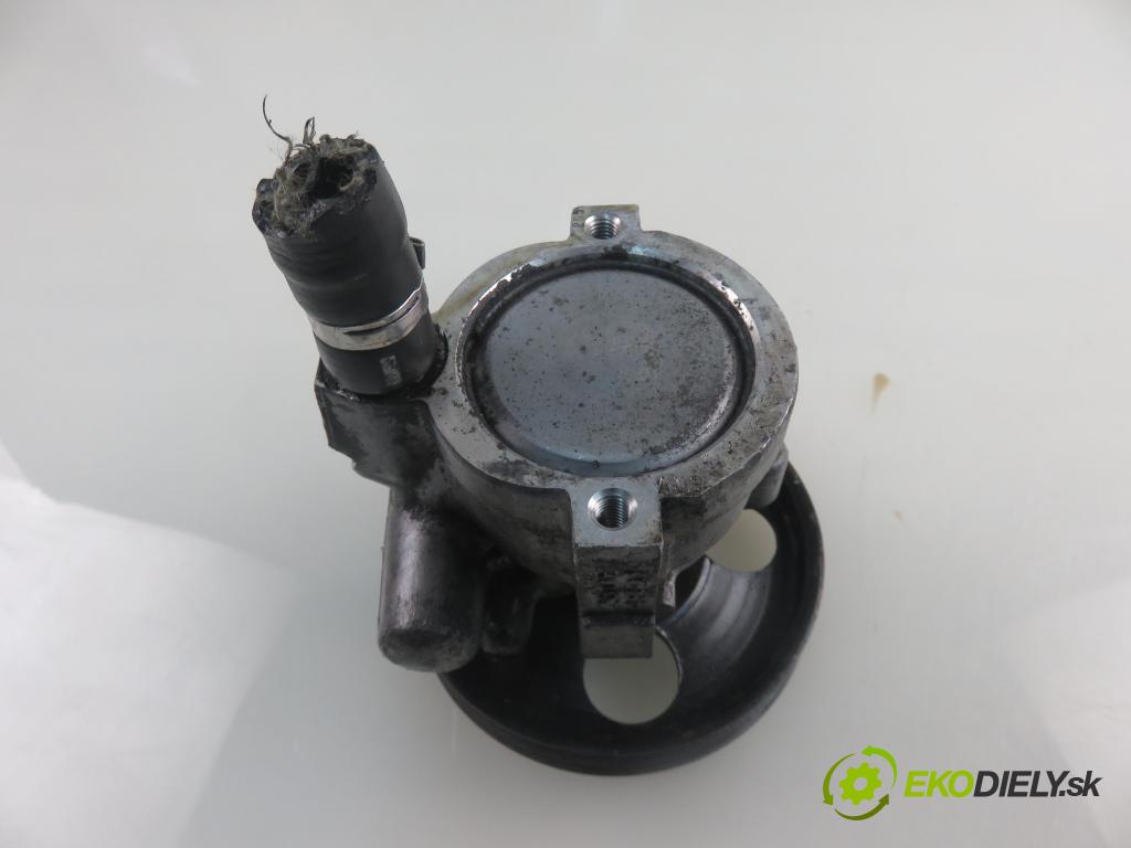 VOLVO V40 Kombi (645) KOMBI 2000 85,00 1.9 DI 116 - D 4192 T3 1870,00 Pumpa servočerpadlo 26083376 ; 26083376RV ; 8200071050 (Servočerpadlo)