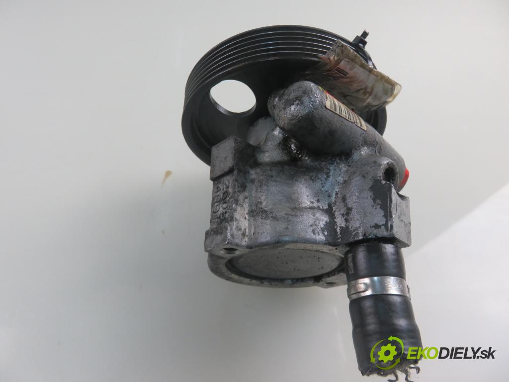 VOLVO V40 Kombi (645) KOMBI 2000 85,00 1.9 DI 116 - D 4192 T3 1870,00 Pumpa servočerpadlo 26083376 ; 26083376RV ; 8200071050 (Servočerpadlo)