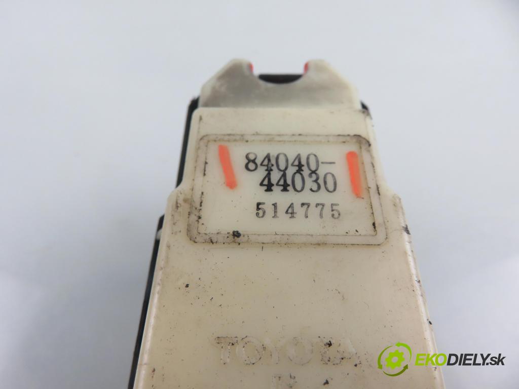 TOYOTA AVENSIS VERSO (_M2_) MINIVAN 2002 85,00 2.0 D (CLM20_) - 1CD-FTV 1995,00 Panel ovládaní oken 8404044030