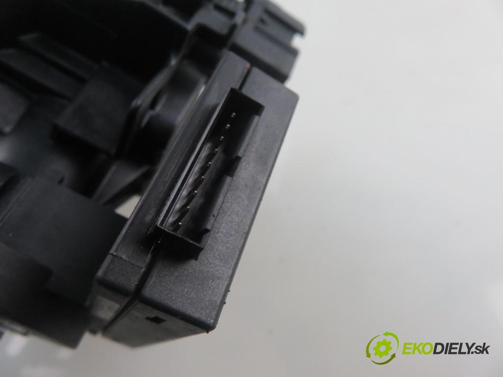 OPEL CORSA C (X01) HB 2004 51,00 1.3 CDTI - Z 13 DT 1248,00 spinačka 24413106 ; 13144390 ; 5WK47631 (Spínacie skrinky a kľúče)