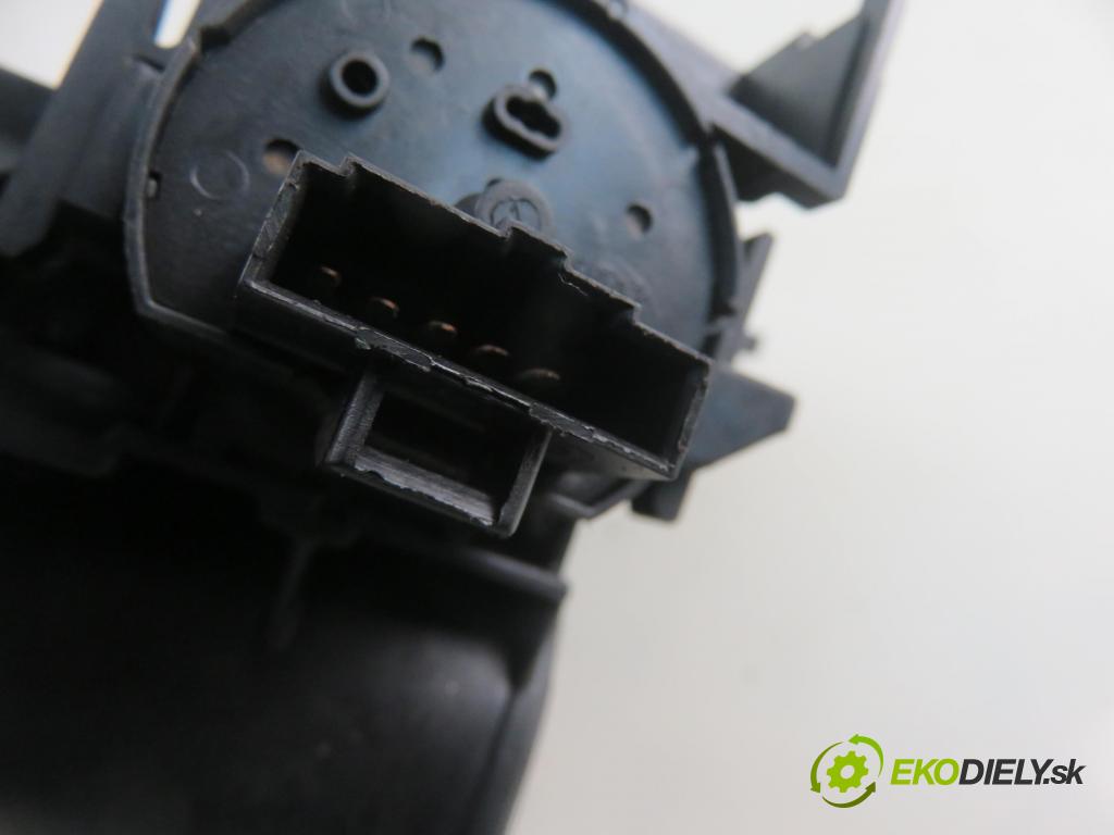 OPEL CORSA C (X01) HB 2004 51,00 1.3 CDTI - Z 13 DT 1248,00 spinačka 24413106 ; 13144390 ; 5WK47631 (Spínacie skrinky a kľúče)