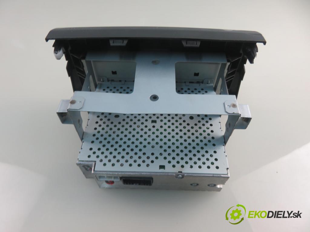 SUZUKI SWIFT III (MZ, EZ) HB 2007 0,00 1.3 4x4 (RS 413) - M13A 1328,00 RADIO CD 3910162J30