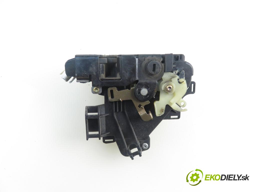 VW GOLF IV (1J1) HB 2003 55,00 1.4 16V 75 - AKQ 1390,00 zámok LTE