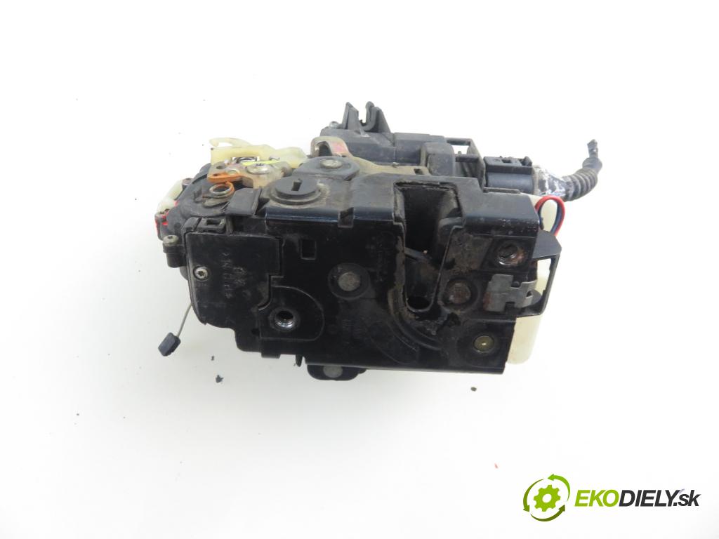VW PASSAT B5 Variant (3B5) KOMBI 2000 66,00 1.9 TDI - AHH 1896,00 zámok LTE