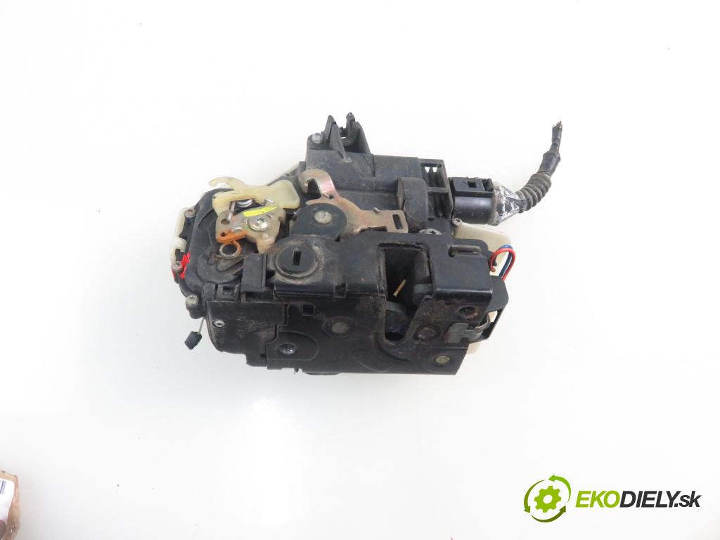 VW PASSAT B5 Variant (3B5) KOMBI 2000 66,00 1.9 TDI - AHH 1896,00 zámok LTE