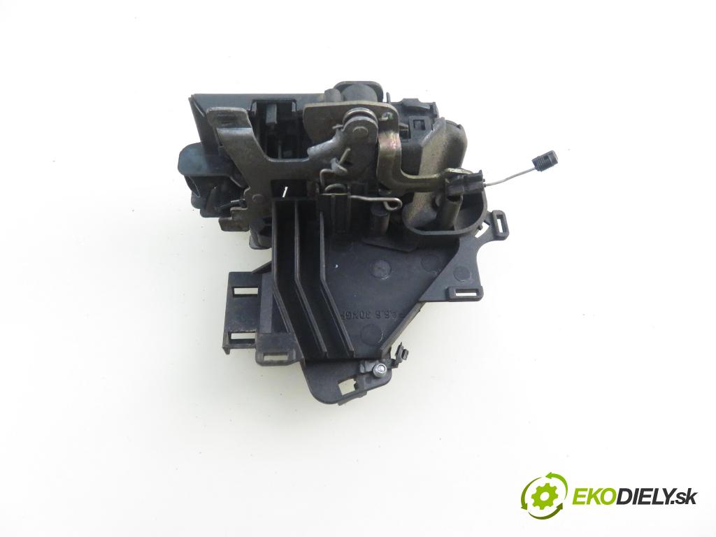 VW GOLF IV (1J1) HB 2003 55,00 1.4 16V 75 - AKQ 1390,00 zámok PTE