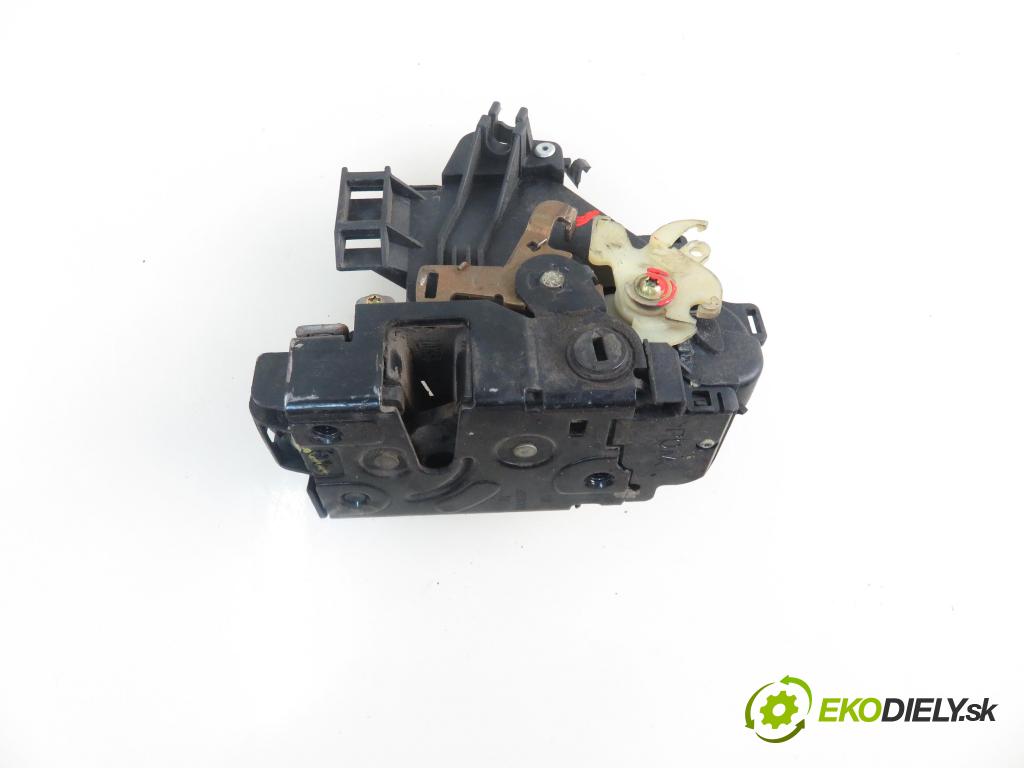 VW GOLF IV (1J1) HB 2003 55,00 1.4 16V 75 - AKQ 1390,00 zámok PTE