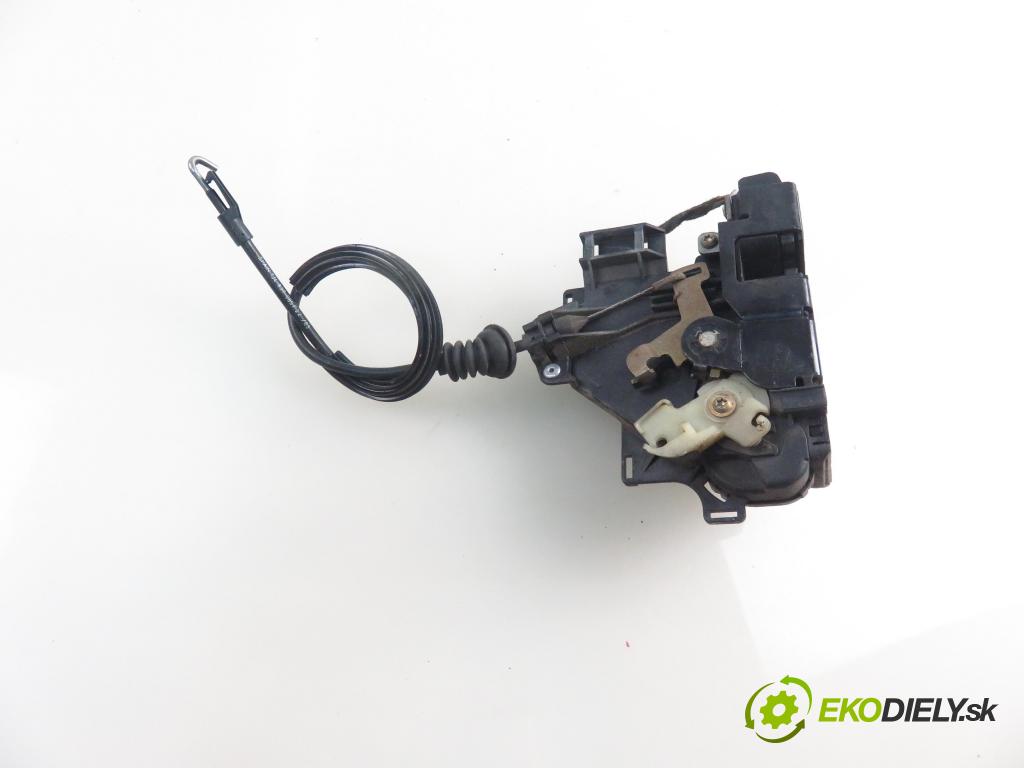 VW GOLF IV (1J1) HB 2003 55,00 1.4 16V 75 - AKQ 1390,00 zámok