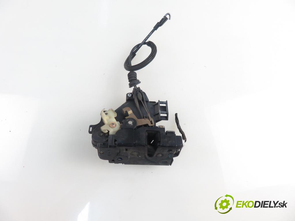 VW GOLF IV (1J1) HB 2003 55,00 1.4 16V 75 - AKQ 1390,00 zámok