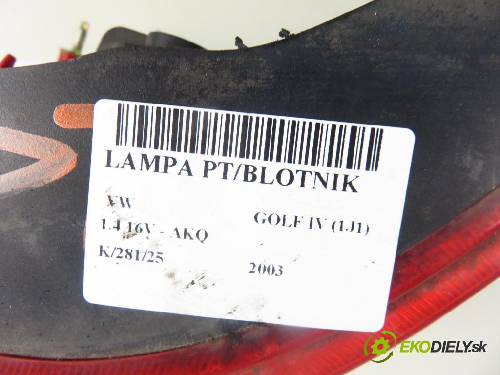VW GOLF IV (1J1) HB 2003 55,00 1.4 16V 75 - AKQ 1390,00 Svetlo pravé zadné