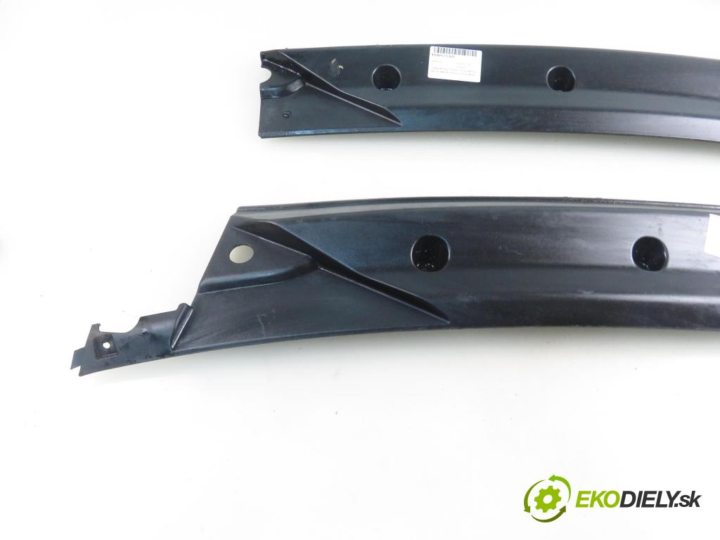 IVECO DAILY VI Furgon FURGON 2020 100,00 3.0 NaturalPower 136 - F1CFA401C 2998,00 Torpédo, plast pod čelné okno 5801951120 ; 5801951075 (Torpéda)