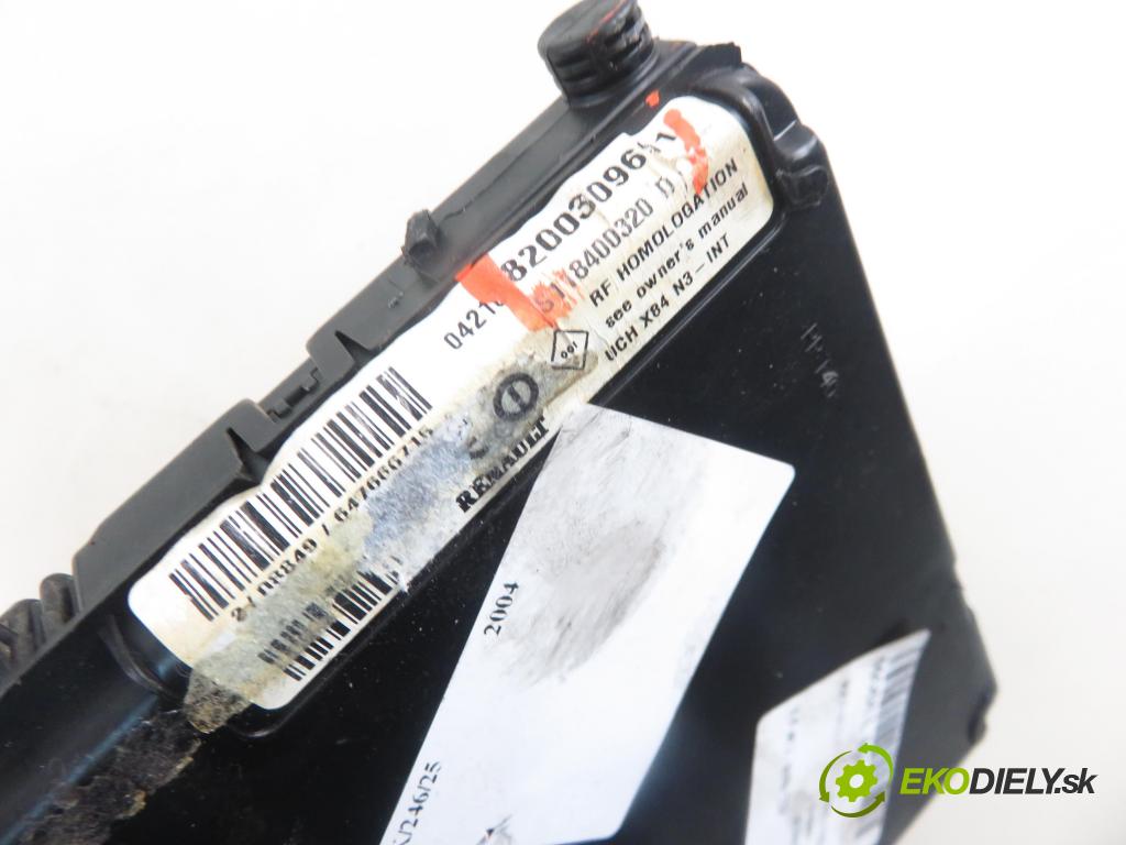 RENAULT MEGANE II Kombi (KM0/1_) KOMBI 2004 0,00 1.5 dCi - K9K 728 1461,00 MODUL BSI 8200309691 ; S118400320D